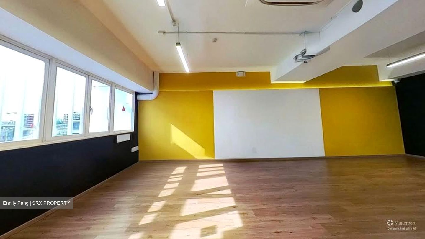 Lorong 18 Geylang (D14), Office #555572381